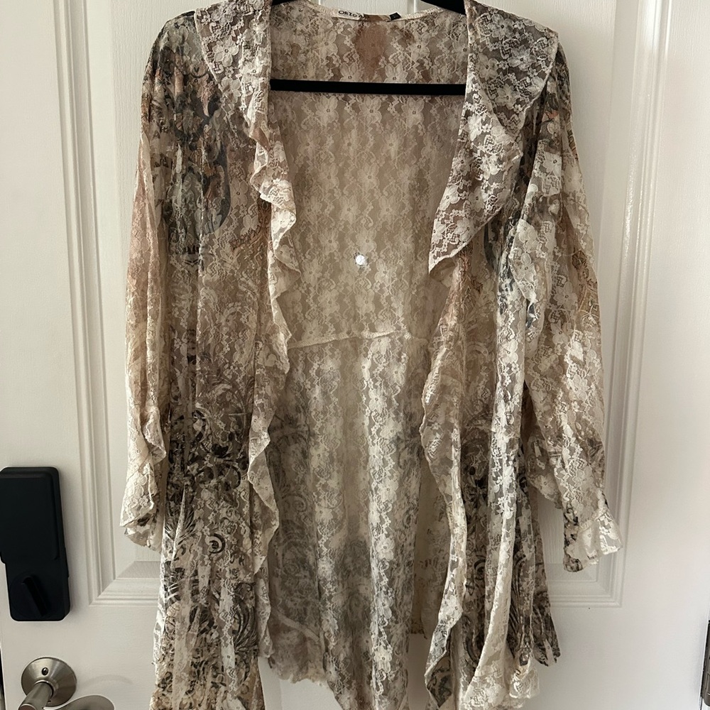 Elegant Lace Women’s Tunic in Cream and Brown